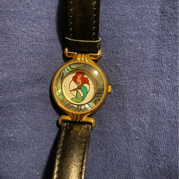 Little Mermaid Watch - Limited Collector’s Edition Little Mermaid Ariel Watch Set with Wooden Music box Disney  main image 3